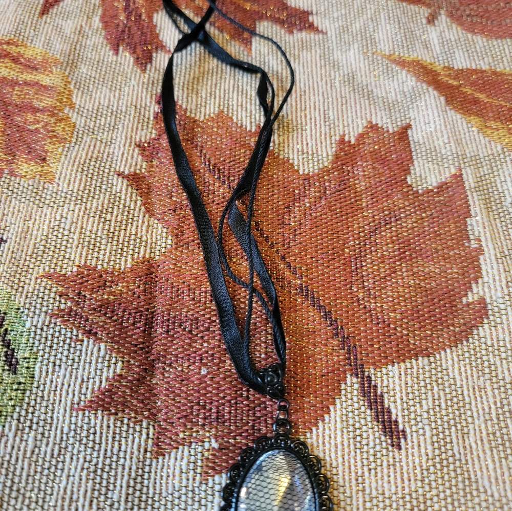Necklace - Picture 2 of 2
